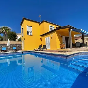 https://villa-isabel-costa-adeje-tenerife.in-canary-islands.com