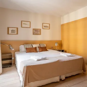 https://classy-3bed-3bath-apartment-in-eixample.catalonia-hotels.com